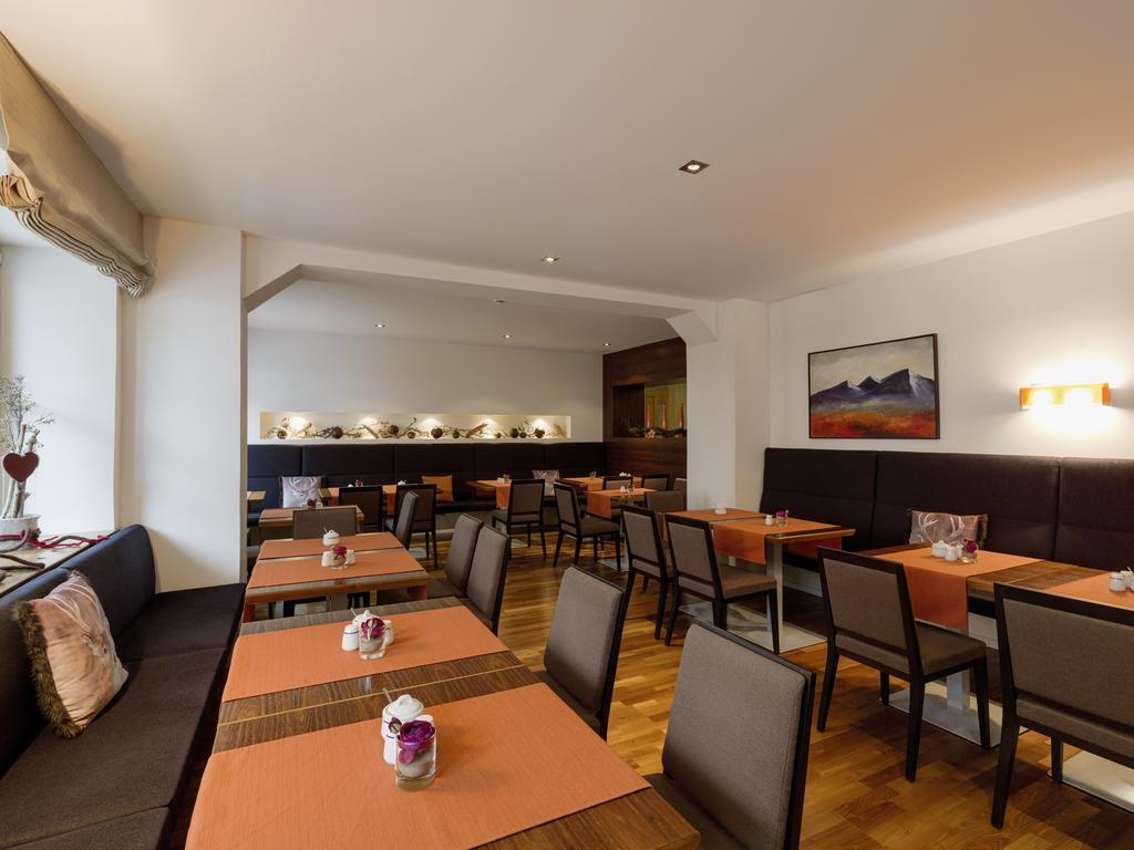 Quality Hosts Arlberg - Hotel Goldenes Kreuz B&B Sankt Anton am Arlberg Exterior photo